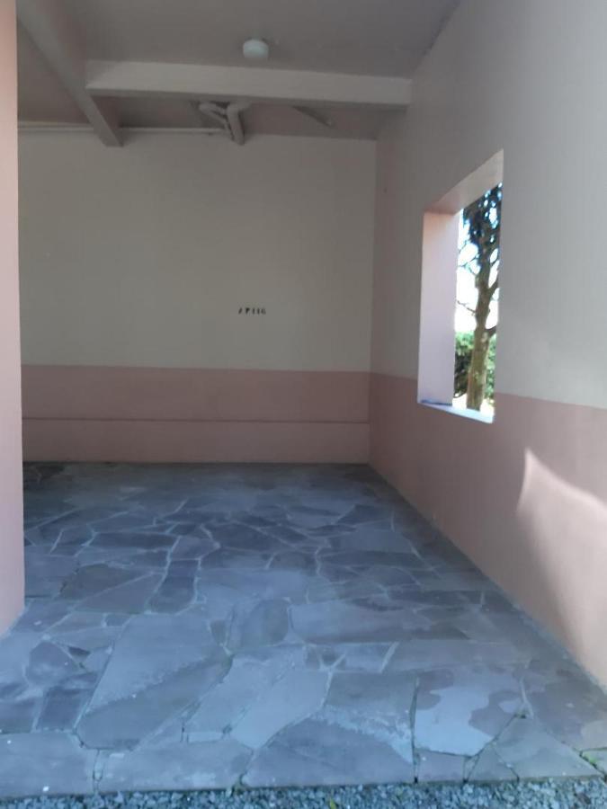 그라마도 Confortavel Apartamento Proximo Ao Lago Negro 아파트 외부 사진